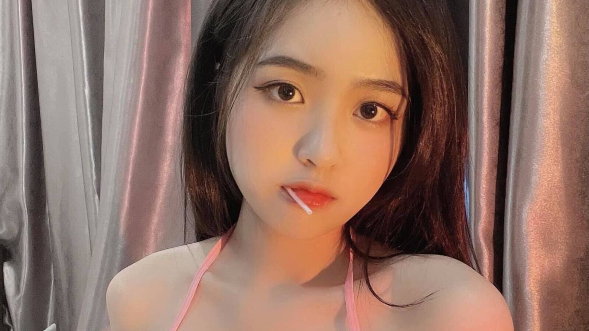 Free Naked AliNguyen