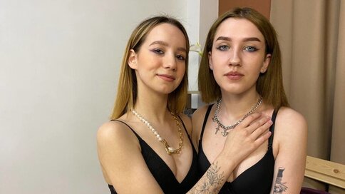 Free Naked LillieAndMary
